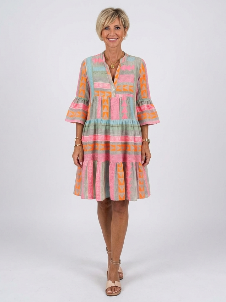 Maelle | Vestido a la Rodilla con Estampado Geométrico, Cuello en V y Capas