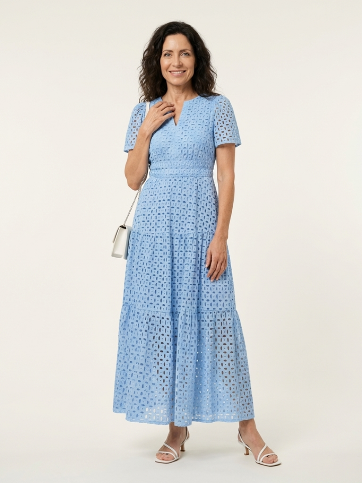 Brielle | Vestido Midi Escalonado de Cuello en V y Manga Corta