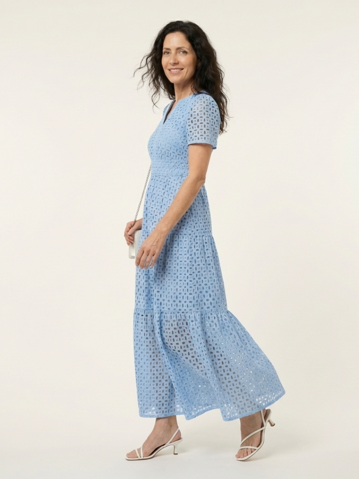 Brielle | Vestido Midi Escalonado de Cuello en V y Manga Corta