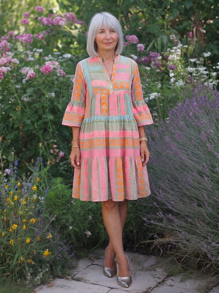 Maelle | Vestido a la Rodilla con Estampado Geométrico, Cuello en V y Capas