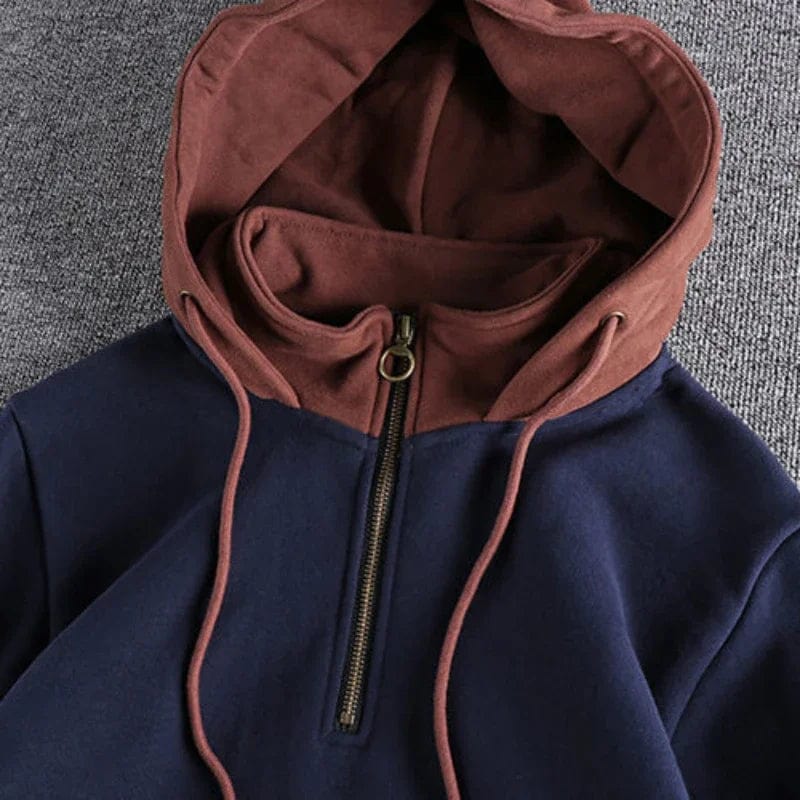 La sudadera con capucha Ermezo