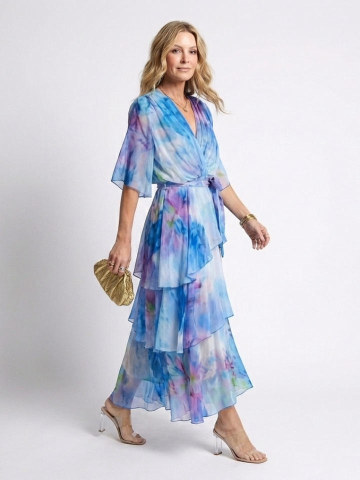 Calista | Vestido Maxi Vaporoso en Capas con Cuello en V y Cintura Anudada